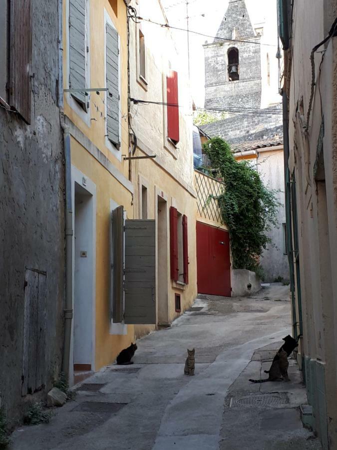Un Tour En Arles Apartment Bagian luar foto