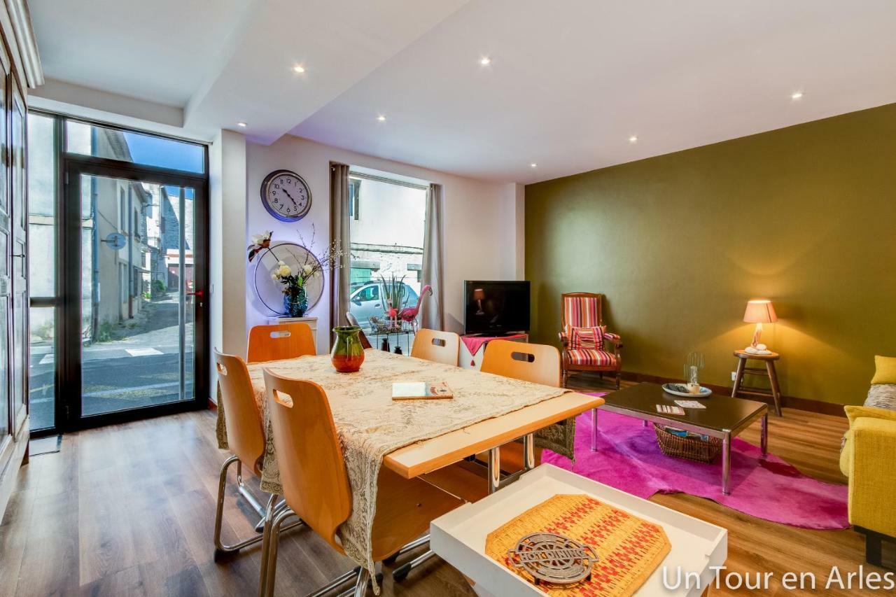Un Tour En Arles Apartment Bagian luar foto