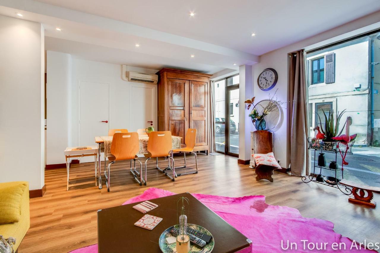 Un Tour En Arles Apartment Bagian luar foto